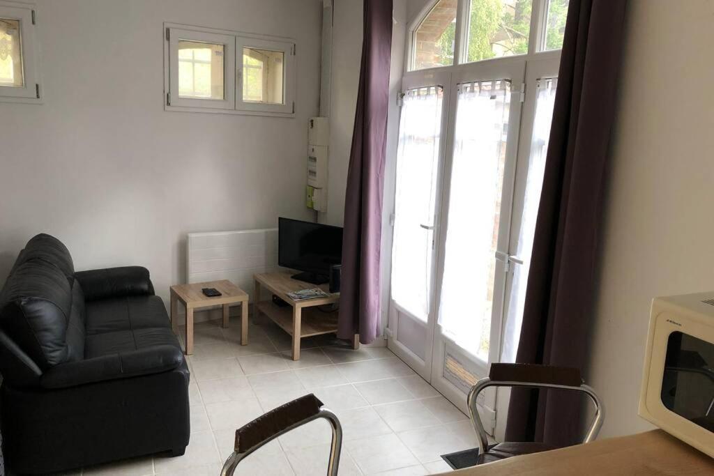 Studio Sympathique Proche De La Gare Et L'Hopital Montereau-faut-Yonne Dış mekan fotoğraf